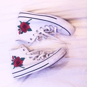 white converse with roses